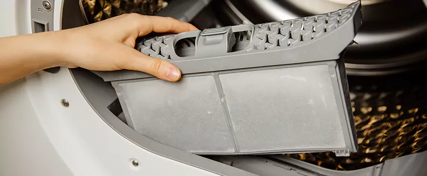 Signs Of A Clogged Dryer Lint Trap in Fair Oaks, California